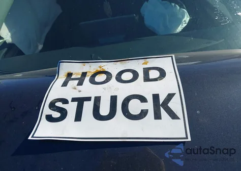 2024 Tesla Model Y Long Range Dual Motor All-Wheel Drive/Rwd z USA, uszkodzony, nr VIN 7SAYGDEDXRF053162